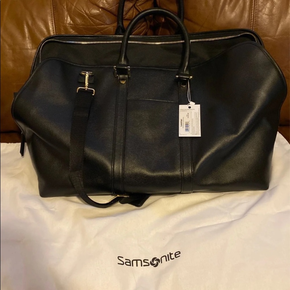 SOLD-Samsonite Weekend Bag carryon